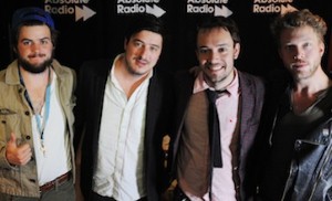 Mumford & Sons: Leave smartphones alone during gigs