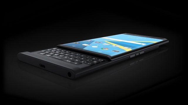 BlackBerry outsources smartphone design
