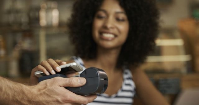 Mobile phone seen as future of payments by UK adults