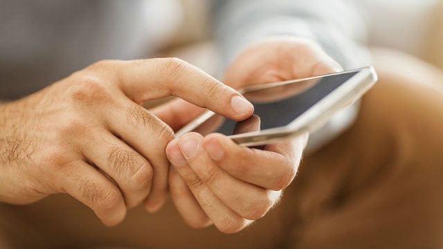 Nokia to return to smartphone market next year