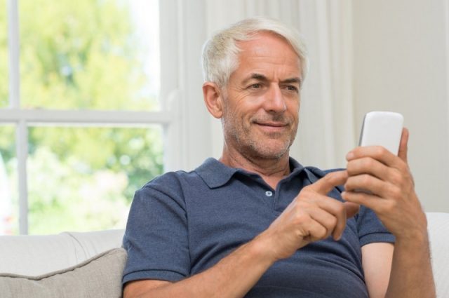 More over-55s snapping up smartphones