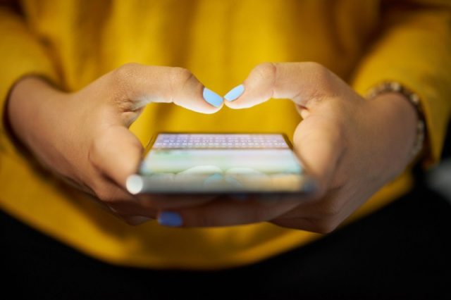 Fingerprint sensors to become standard on smartphones?