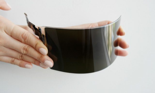 Samsung shows off ‘unbreakable’ phone display