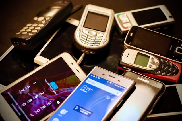 A group of different phones grouped together